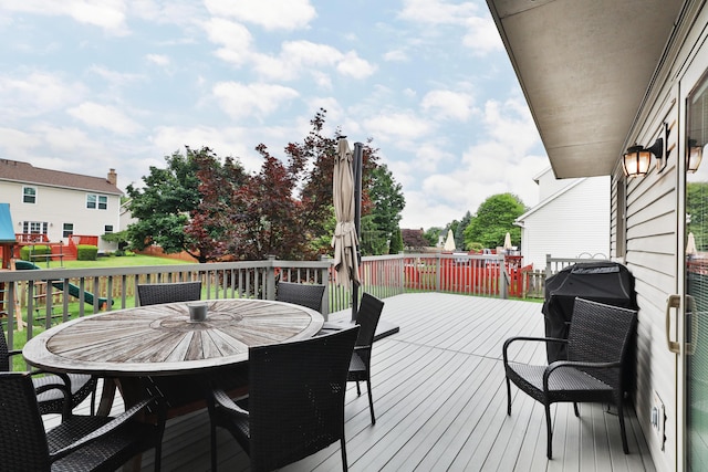 2885 Wynneleaf St, Hilliard, OH 43026 - wooden terrace featuring outdoor dining area