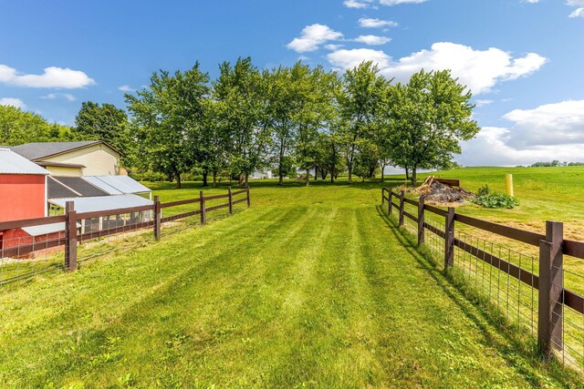 6651 Lancaster Rd, Hebron, OH 43025 - view of yard with a rural view