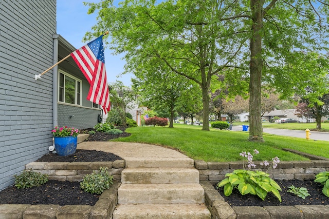 1838 Merriweather Dr, Columbus, OH 43221 - view of green lawn