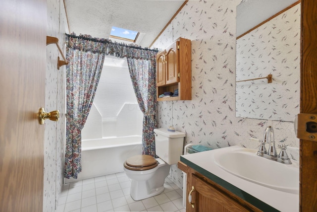 11791 Coontz Rd, Orient, OH 43146 - bathroom featuring lofted ceiling, tile patterned flooring, vanity, shower / bath combo, and a textured ceiling