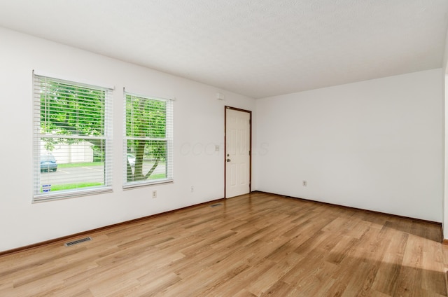 4963 Buck Thorn Ln, Columbus, OH 43220 - empty room with light wood finished floors and baseboards