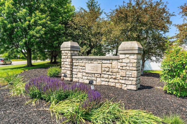4635 Shalers Dr Unit 44D, Columbus, OH 43228 - view of community sign