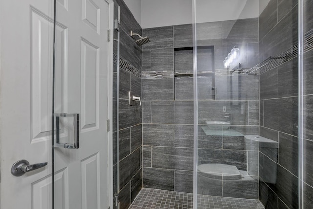 336 S 3rd St Unit 3, Columbus, OH 43215 - full bath featuring a shower stall