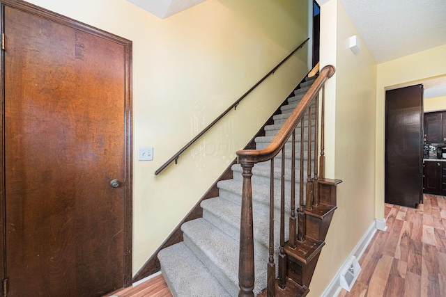 5011 Hibbs Dr, Columbus, OH 43220 - photo 5