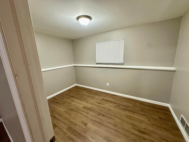 3251 Foxpoint Dr, Hilliard, OH 43026 - empty room with wood finished floors and baseboards