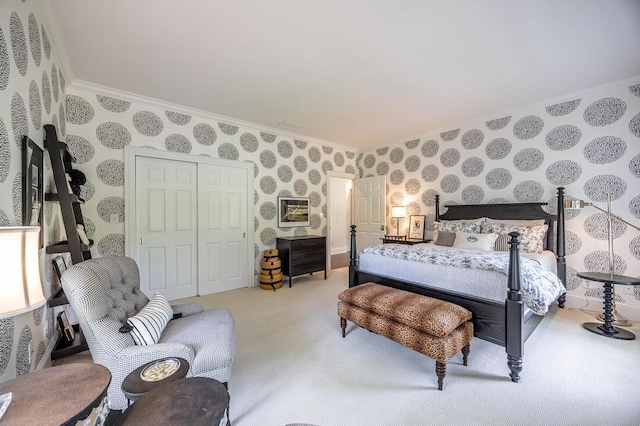 4791 Yantis Dr, New Albany, OH 43054 - bedroom with wallpapered walls, a closet, light carpet, and ornamental molding