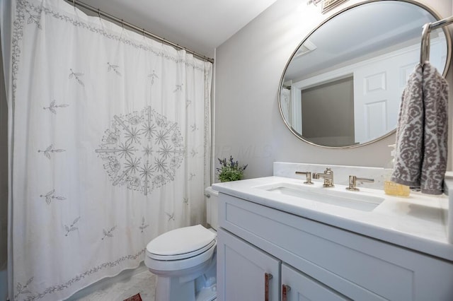 4791 Yantis Dr, New Albany, OH 43054 - full bathroom with vanity and curtained shower