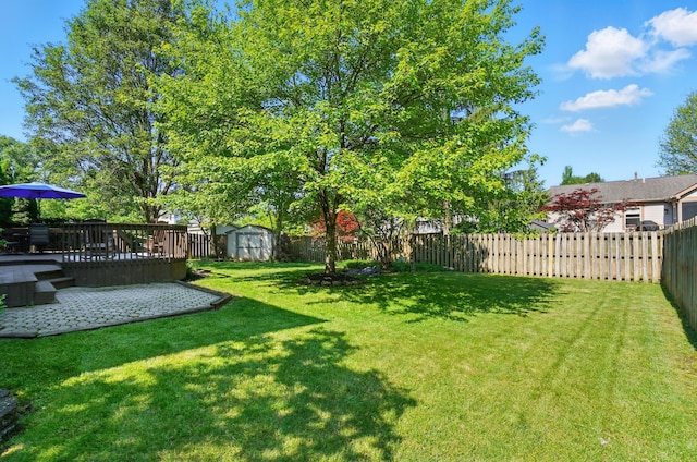 3383 Parkbrook Dr, Grove City, OH 43123 - fenced backyard with a storage unit and a wooden deck