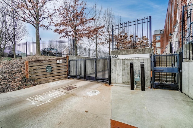 448 W Nationwide Blvd Unit 404, Columbus, OH 43215 - view of gate