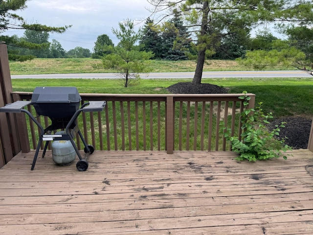 4830 Stoneybrook Blvd Unit 28E, Hilliard, OH 43026 - wooden terrace with grilling area