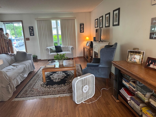 4830 Stoneybrook Blvd Unit 28E, Hilliard, OH 43026 - living room with wood finished floors