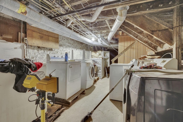 749-751 E Main St Unit 749, Columbus, OH 43205 - unfinished basement featuring independent washer and dryer