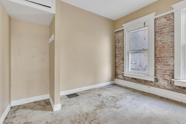 749-751 E Main St Unit 749, Columbus, OH 43205 - carpeted empty room with baseboards