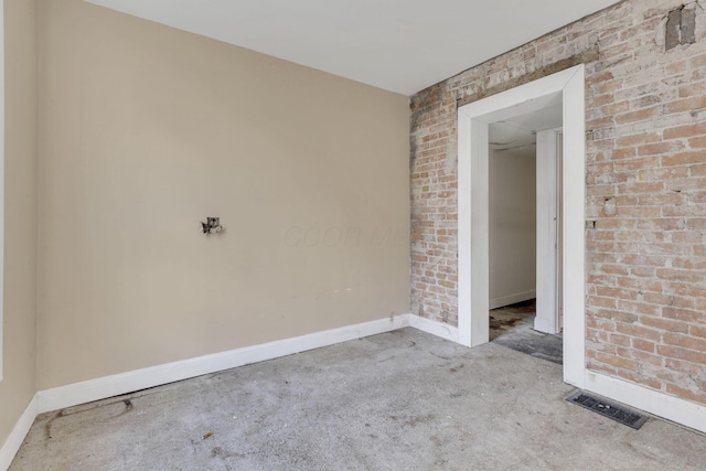 749-751 E Main St Unit 749, Columbus, OH 43205 - unfurnished room featuring baseboards and carpet flooring