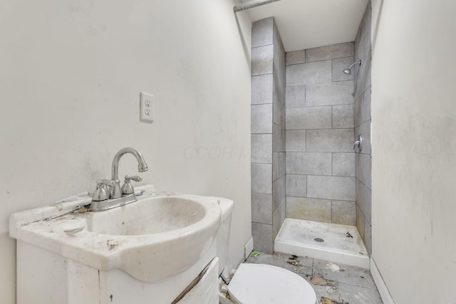 749-751 E Main St Unit 749, Columbus, OH 43205 - full bath featuring a tile shower and vanity