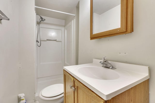 749-751 E Main St Unit 749, Columbus, OH 43205 - full bath featuring a shower stall and vanity