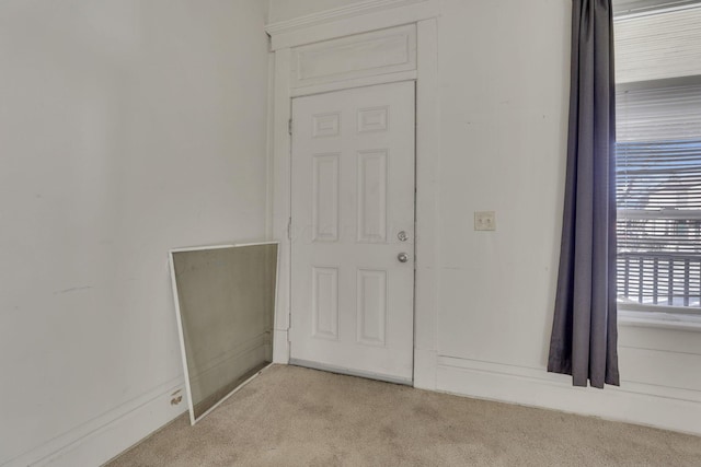 749-751 E Main St Unit 749, Columbus, OH 43205 - foyer with carpet