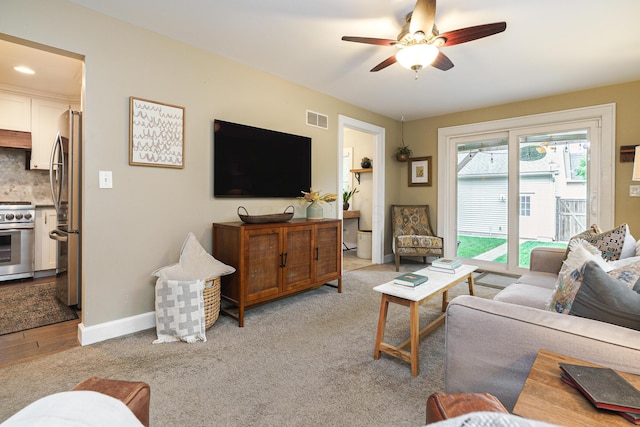 678 S Cassingham Rd, Columbus, OH 43209 - living area featuring ceiling fan