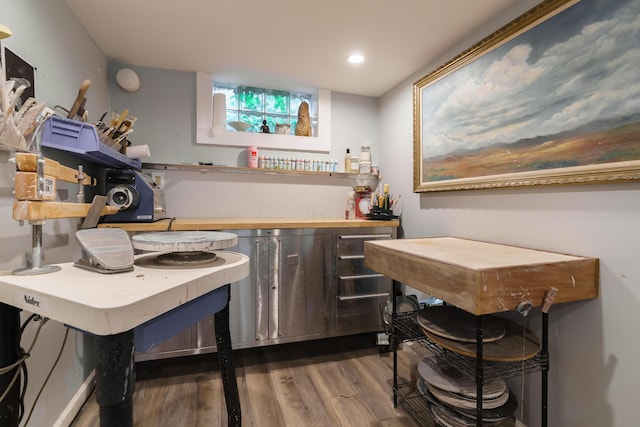 678 S Cassingham Rd, Columbus, OH 43209 - indoor bar featuring dark wood-style floors and recessed lighting
