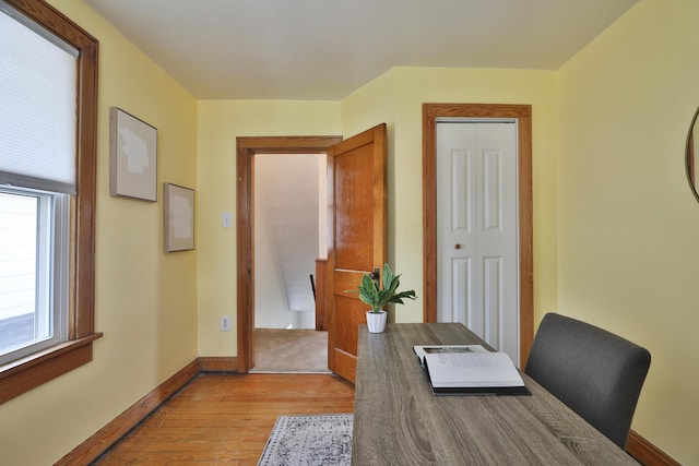 274 E Jenkins Ave, Columbus, OH 43207 - office space with light wood-type flooring and baseboards