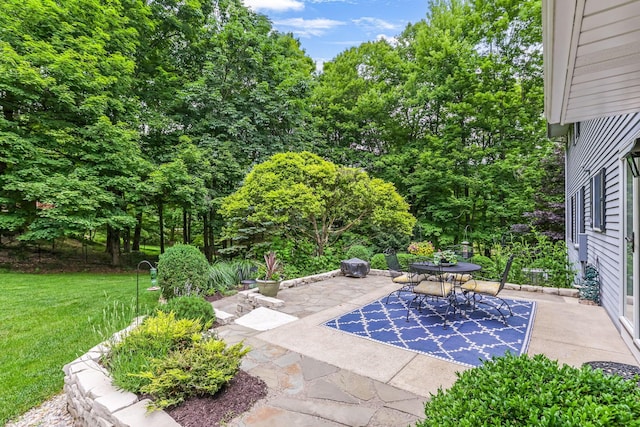 2211 Welsh Hills Rd NE, Granville, OH 43023 - view of patio / terrace