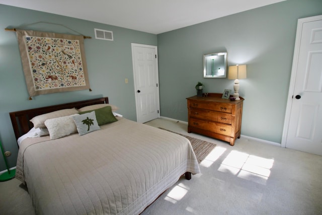 2211 Welsh Hills Rd NE, Granville, OH 43023 - bedroom with light carpet and baseboards