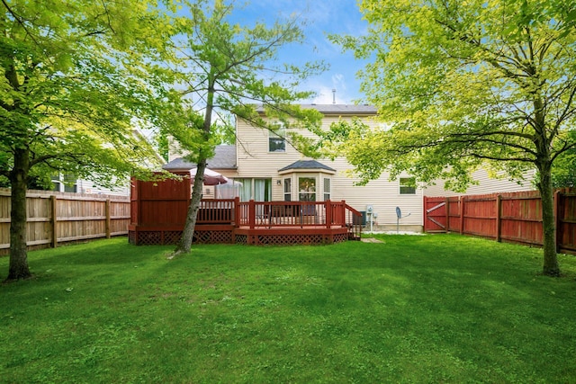 1191 Wexford Green Blvd, Columbus, OH 43228 - back of property with a fenced backyard and a deck