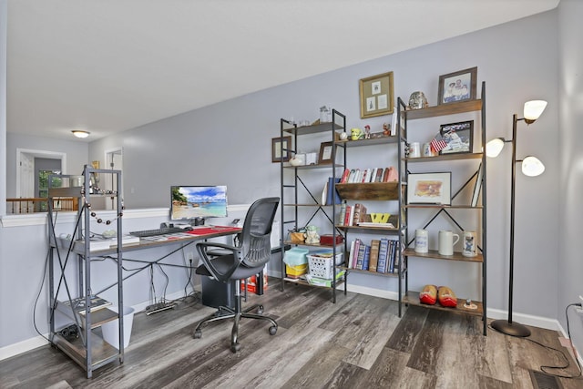 173 Zackary Dr, Granville, OH 43023 - office space with wood finished floors and baseboards
