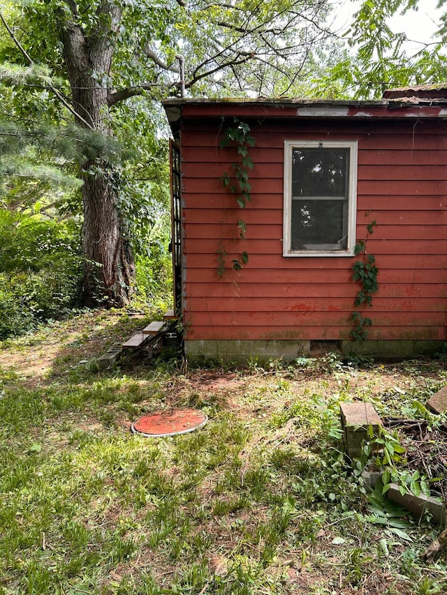 13428 King Rd NE, Thornville, OH 43076 - view of side of property with an outdoor structure