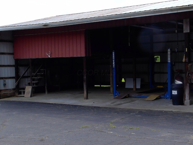 1110 Burr Oak Blvd, Nelsonville, OH 45764 - view of garage