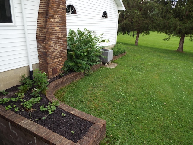 1110 Burr Oak Blvd, Nelsonville, OH 45764 - view of green lawn