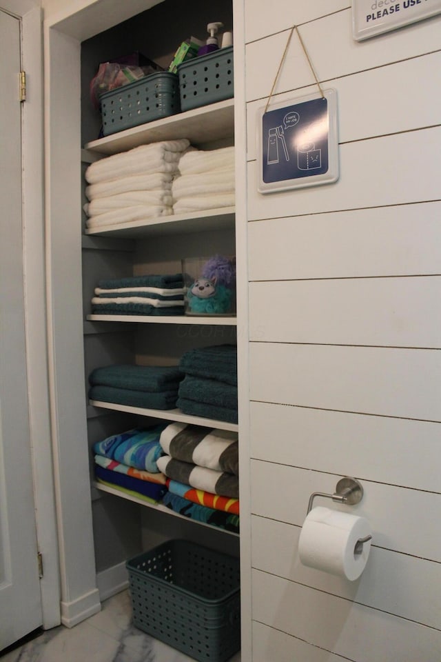 1261 Elm Park Pl, Galloway, OH 43119 - view of closet