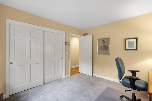 7661 Norhill Rd, Columbus, OH 43235 - carpeted office space with baseboards
