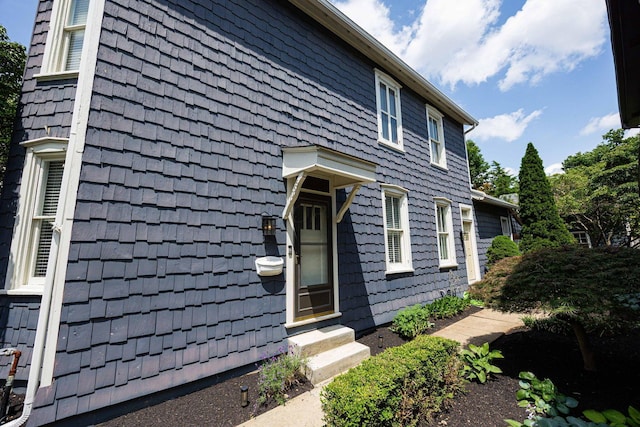 1066 City Park Ave, Columbus, OH 43206 - view of home's exterior with entry steps