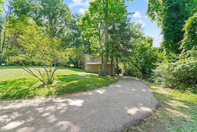 170 Joy Ln, Granville, OH 43023 - view of front facade featuring a front lawn