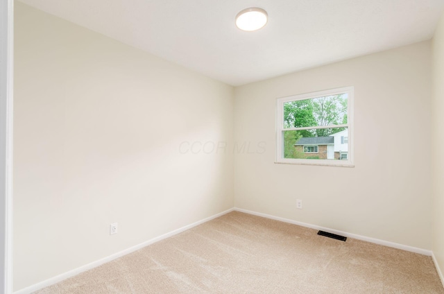 5309 Sundale Pl S, Columbus, OH 43232 - unfurnished room featuring carpet flooring and baseboards