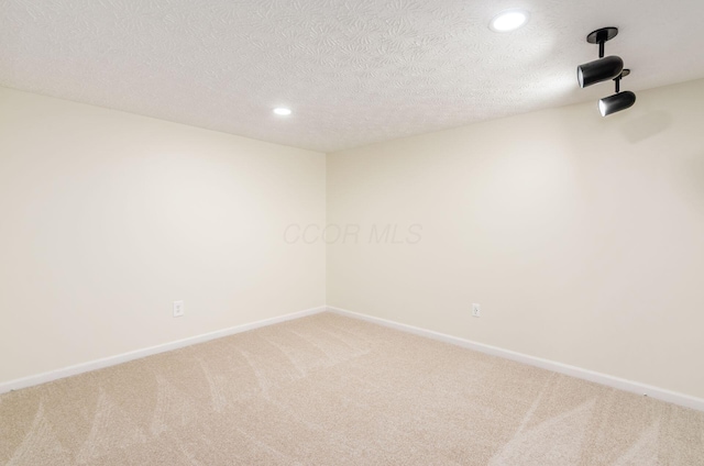 5309 Sundale Pl S, Columbus, OH 43232 - carpeted spare room featuring recessed lighting and a textured ceiling