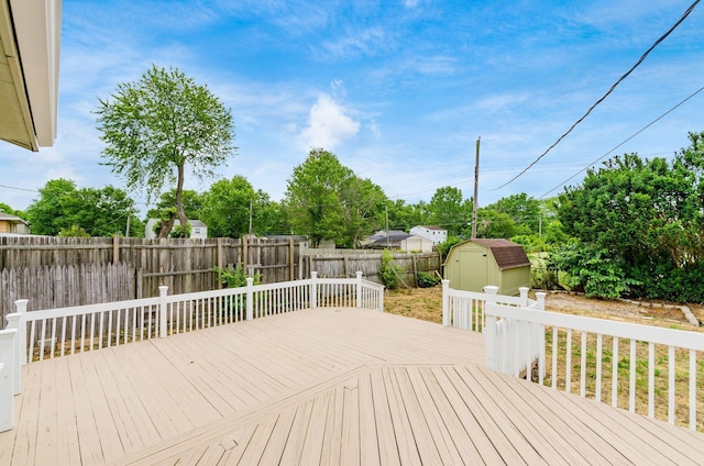 5309 Sundale Pl S, Columbus, OH 43232 - wooden deck featuring a storage shed and a fenced backyard