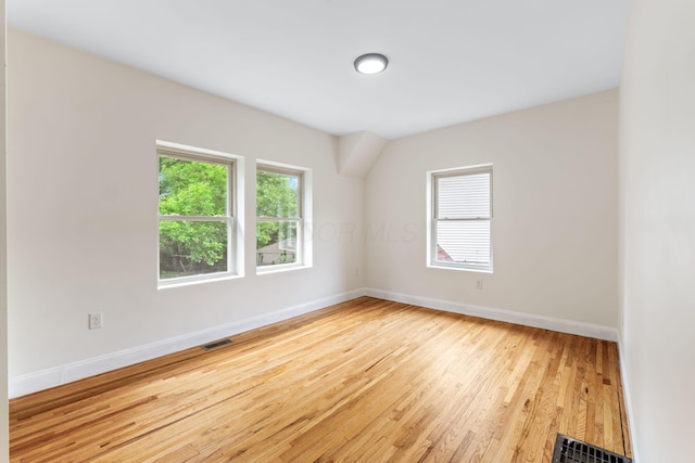 992 N Nelson Rd, Columbus, OH 43219 - spare room with light wood-style flooring and baseboards