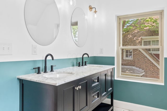 992 N Nelson Rd, Columbus, OH 43219 - bathroom with double vanity