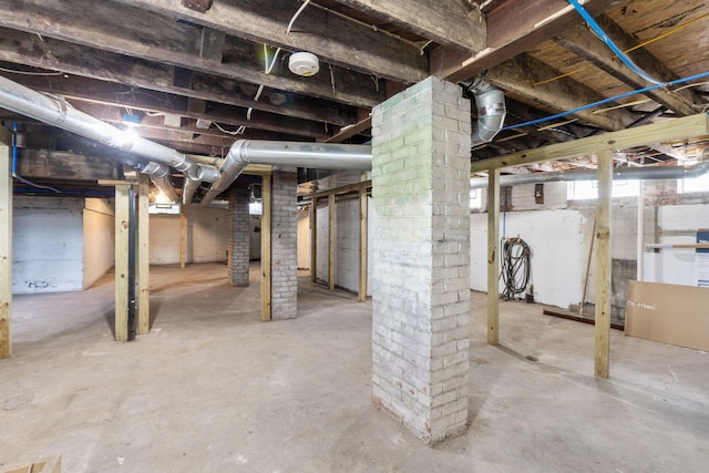992 N Nelson Rd, Columbus, OH 43219 - view of basement