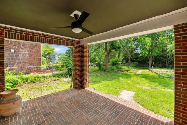 992 N Nelson Rd, Columbus, OH 43219 - view of patio / terrace with a ceiling fan