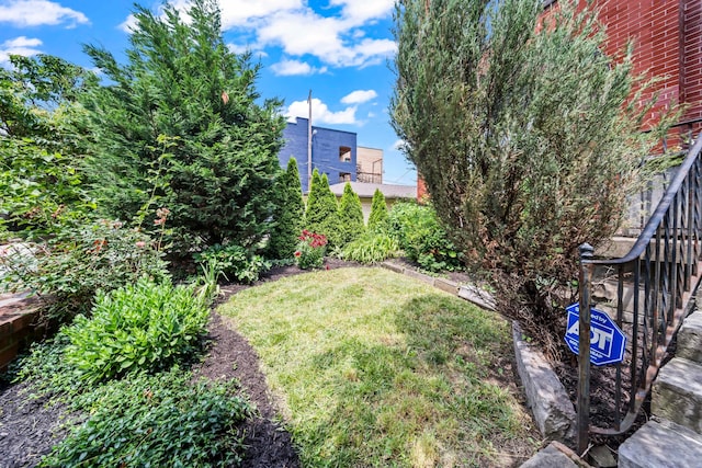 726 Franklin Ave, Columbus, OH 43205 - view of green lawn