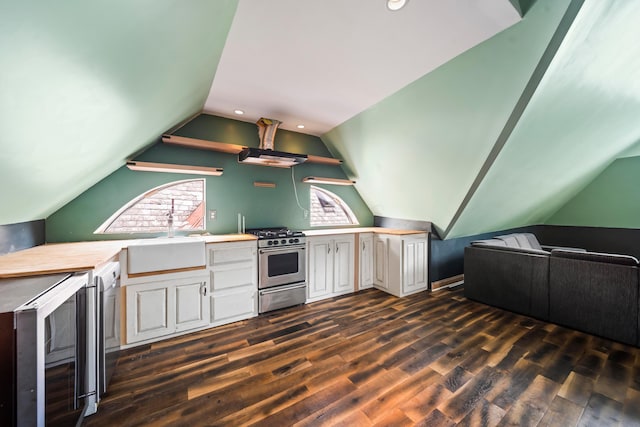 726 Franklin Ave, Columbus, OH 43205 - kitchen with gas range, beverage cooler, healthy amount of natural light, lofted ceiling, and dark wood finished floors