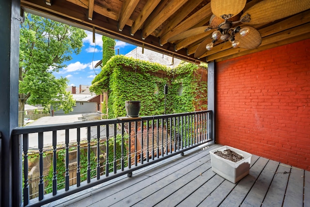 726 Franklin Ave, Columbus, OH 43205 - deck with ceiling fan