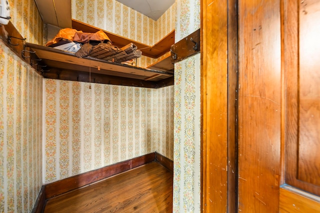 726 Franklin Ave, Columbus, OH 43205 - spacious closet with wood finished floors