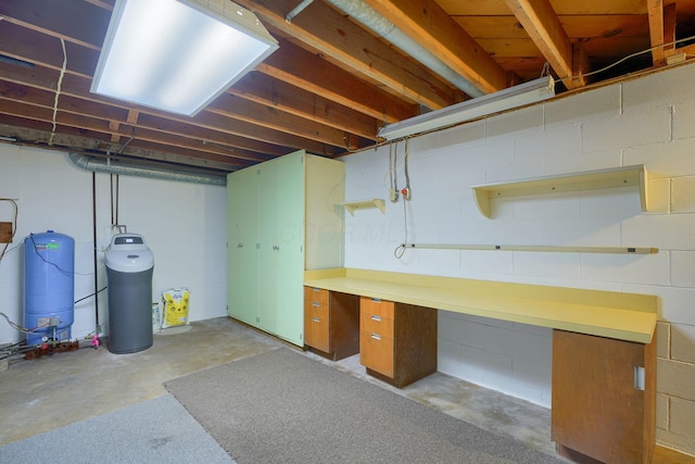 3180 Sitterley Rd NW, Canal Winchester, OH 43110 - unfinished below grade area featuring a water pressure tank, a water softener, and concrete block wall