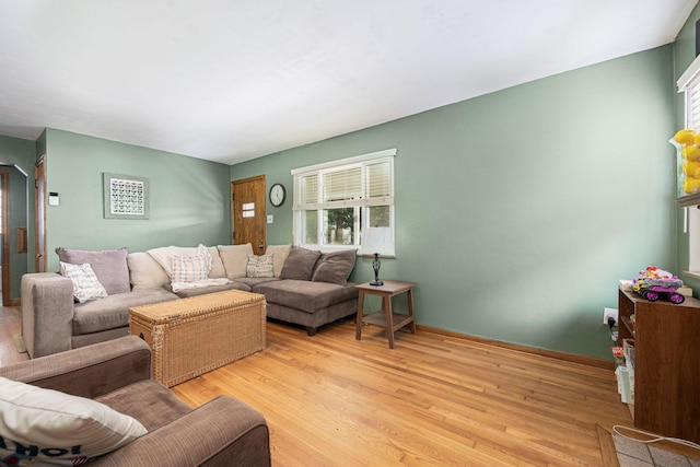335 Letchworth Ave, Columbus, OH 43204 - living area with light wood-type flooring