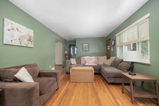 335 Letchworth Ave, Columbus, OH 43204 - living area with light wood-style floors