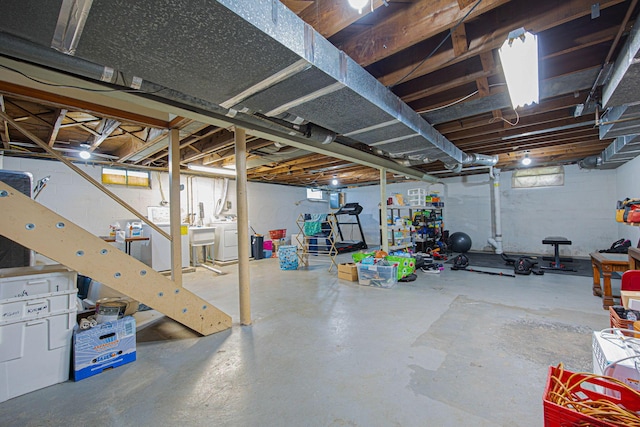 335 Letchworth Ave, Columbus, OH 43204 - below grade area with washer and clothes dryer